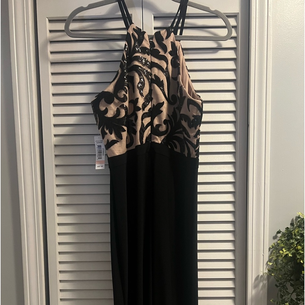 Black and nude size 10p formal dress